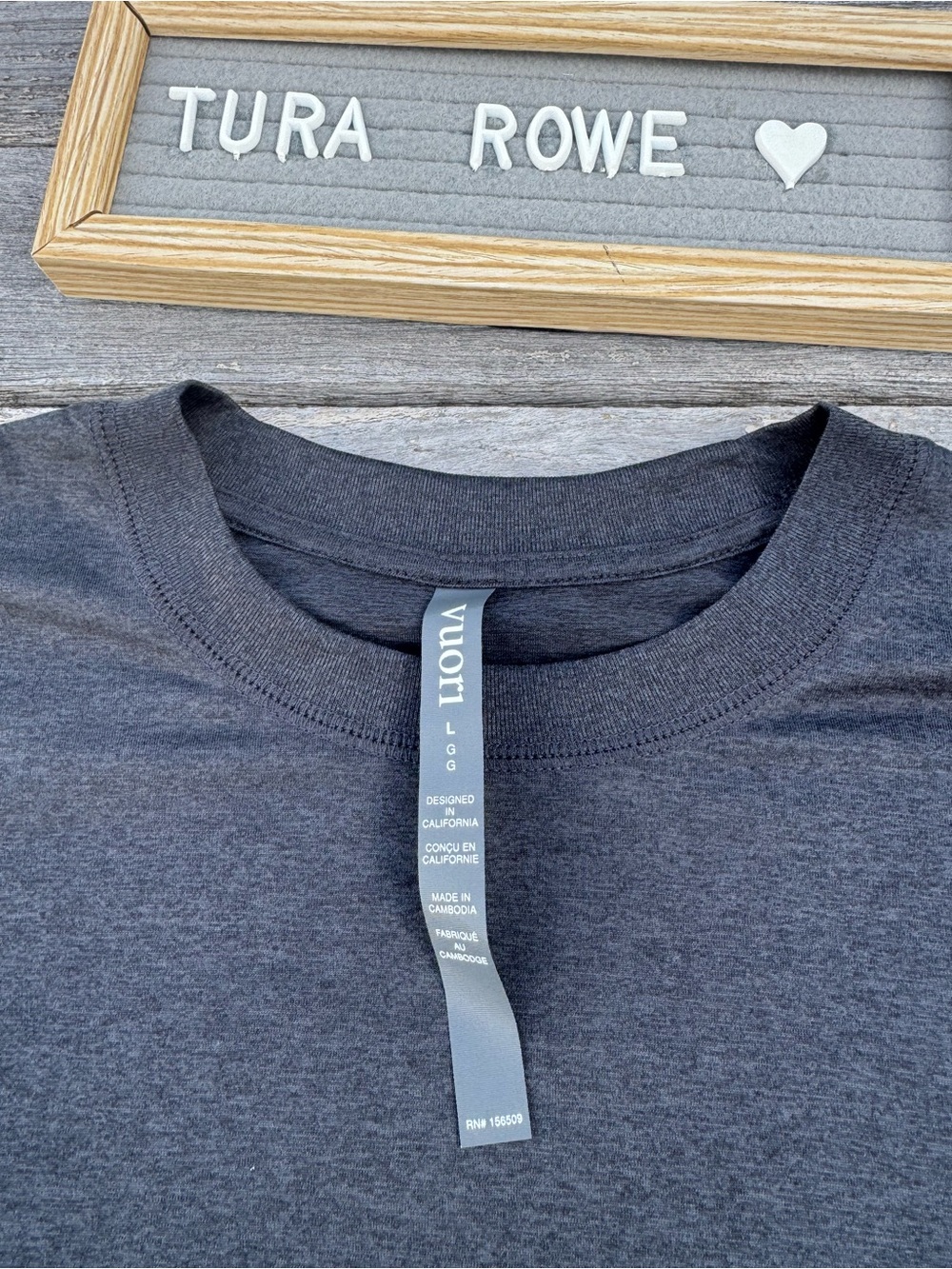 VUORI Energy Tee Long Black Heather Women's Large NWT - Picture 6 of 8